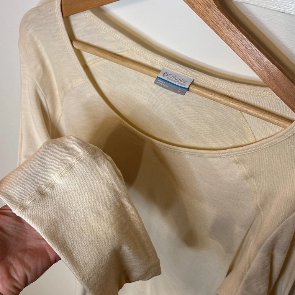 Columbia Women's Off-White Long Sleeve Top Beige Size L